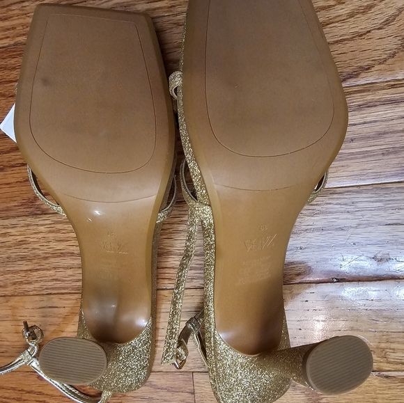 NWT Zara Gold Sparkle Strappy Heels size 8 - Picture 3 of 3